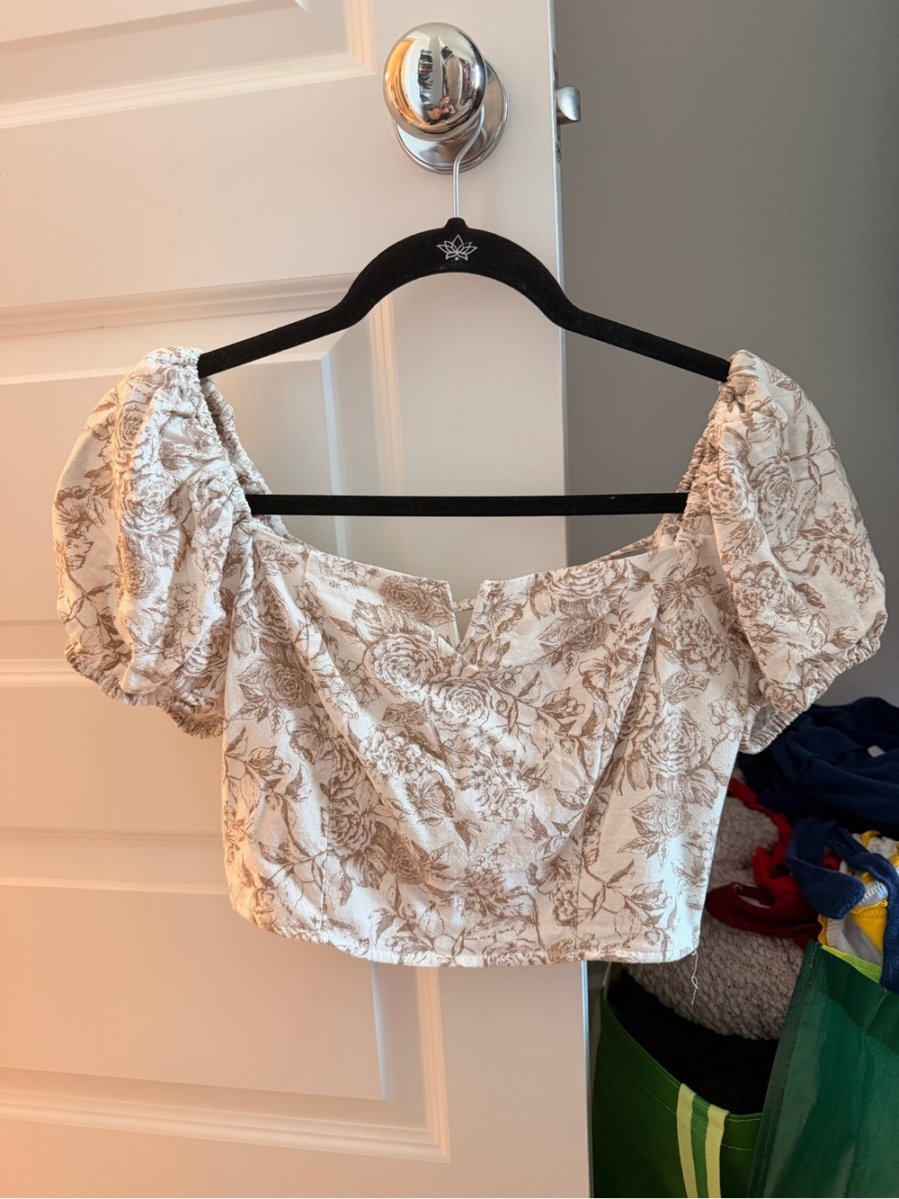 Altar'd State Cream Floral Puff Sleeve Crop Top